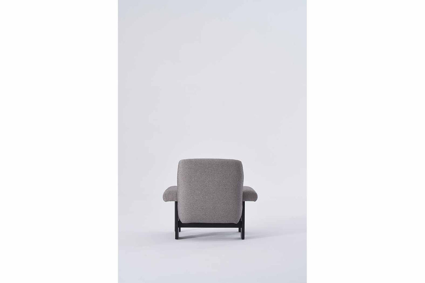 A1208 Schlichter Grauer Sessel