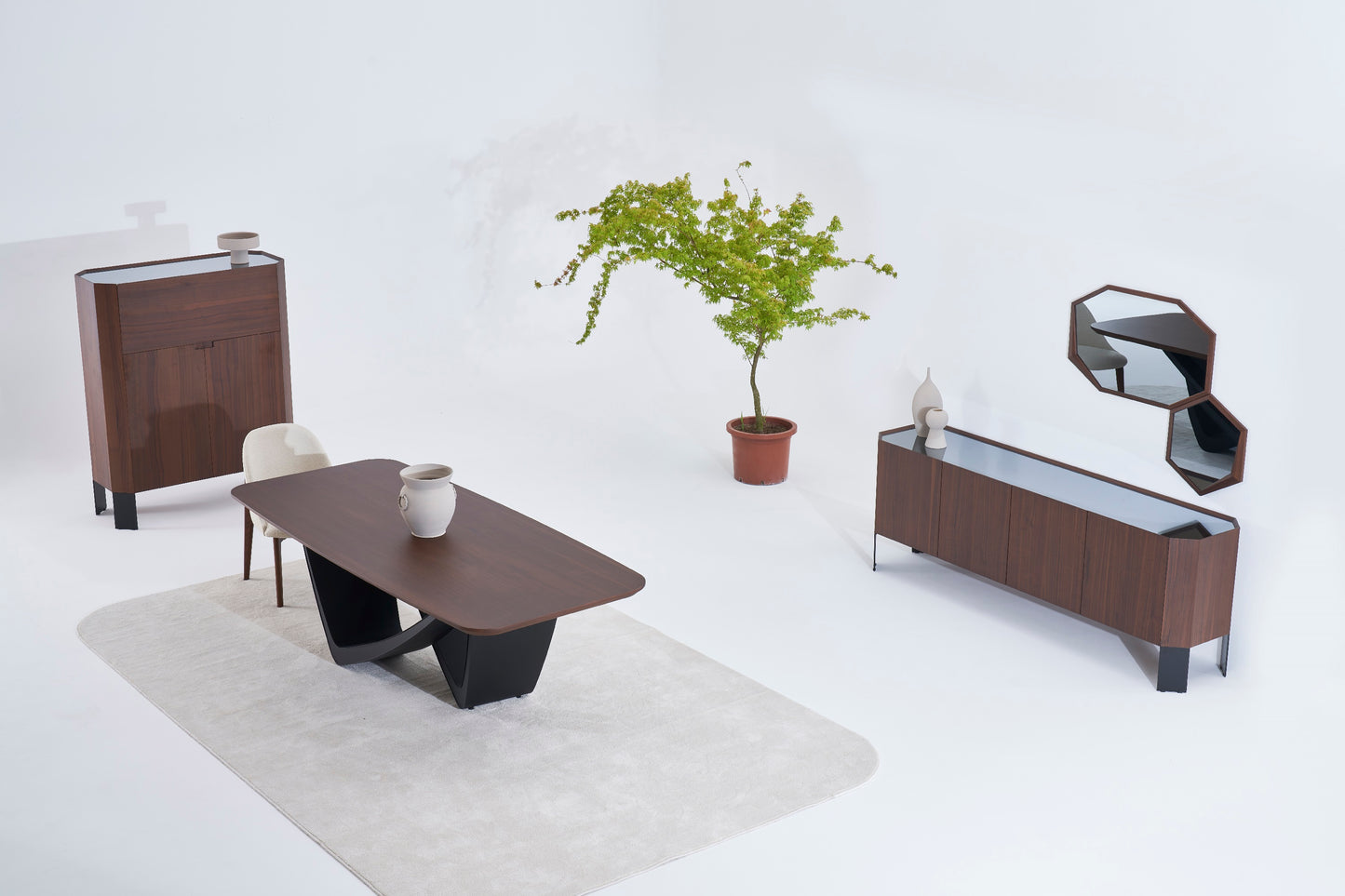 T1201 Esstisch in Nussbaum