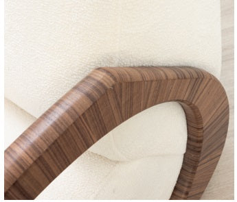 A1304 Sessel mit Holzrahmen in Ringform