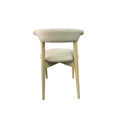 C2003 Eleganter Holzstuhl