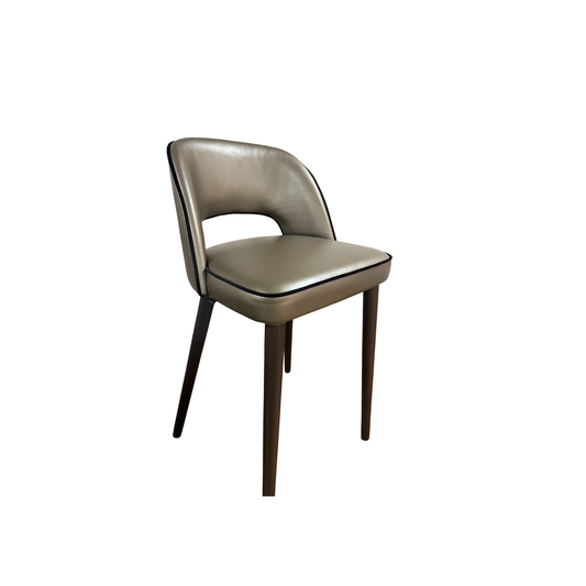 C2006 Eleganter Stuhl mit Lederoptik