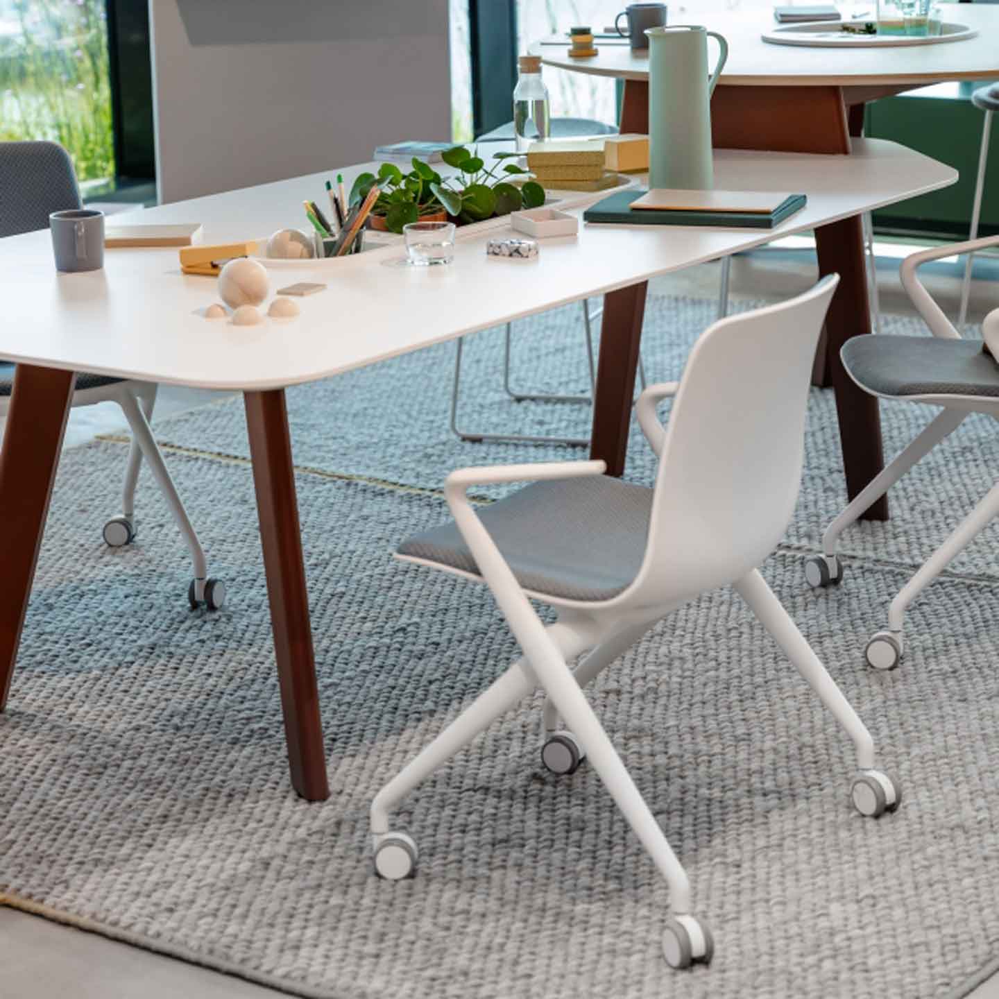 F2202 Ergonomischer Bürostuhl