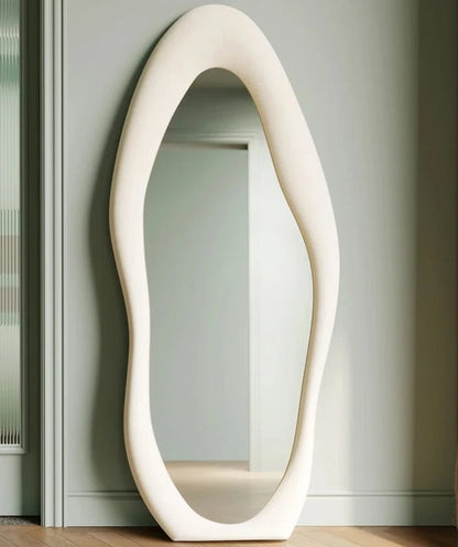 M0103 Gewellter Cremefarbener Rahmen