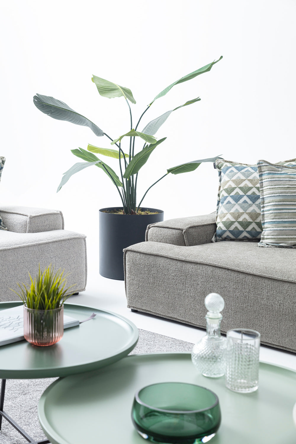 S0101 Stoffsofa in Grau