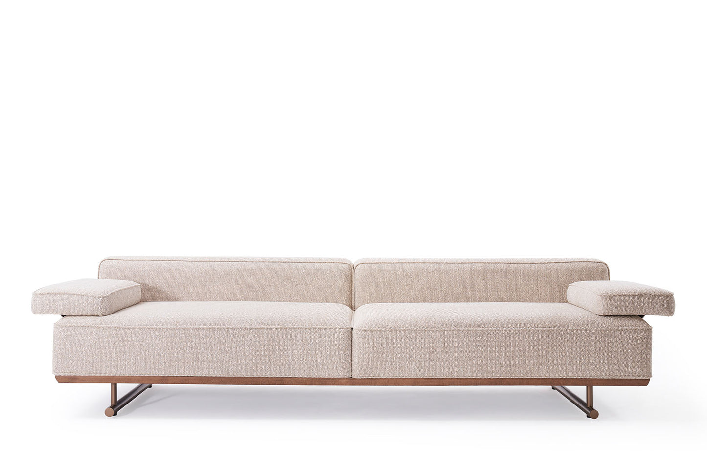 S0601 Stoffsofa mit Holz- und Metalldetail