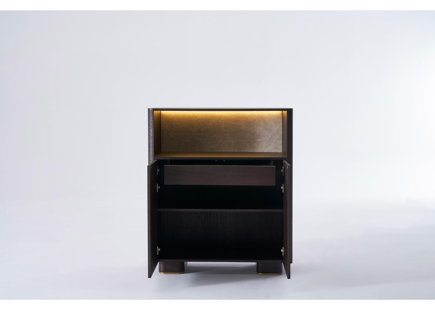 SB1206 Kompakte Anrichte mit LED-Beleuchtung