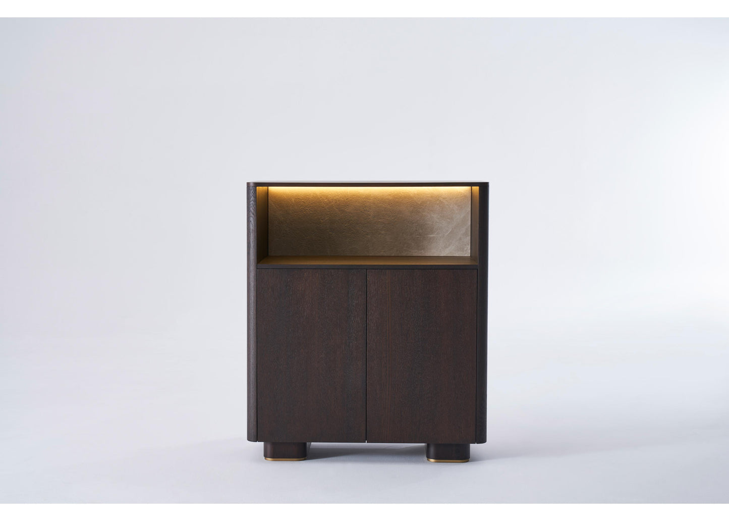 SB1206 Kompakte Anrichte mit LED-Beleuchtung