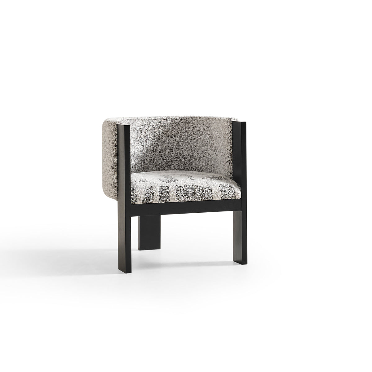 C0116 Holzstuhl mit Stoffdetail