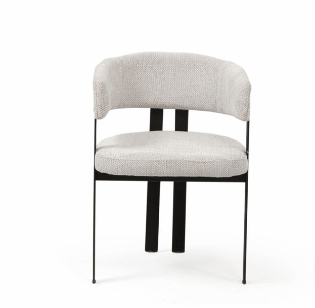 C0210 Stuhl mit Metallbeinen