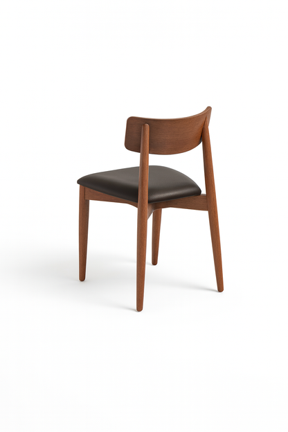 C0310 Stuhl mit Holzrücken und Ledersitz