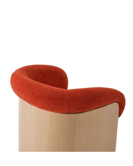 C0114 Stuhl mit gebogener Rückenlehne