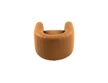 A0113 Sessel mit charaktervoller Silhouette