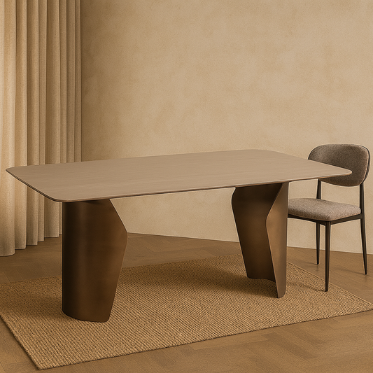 T1501 Esstisch mit bronzefarbenen Beinen und heller Holzplatte